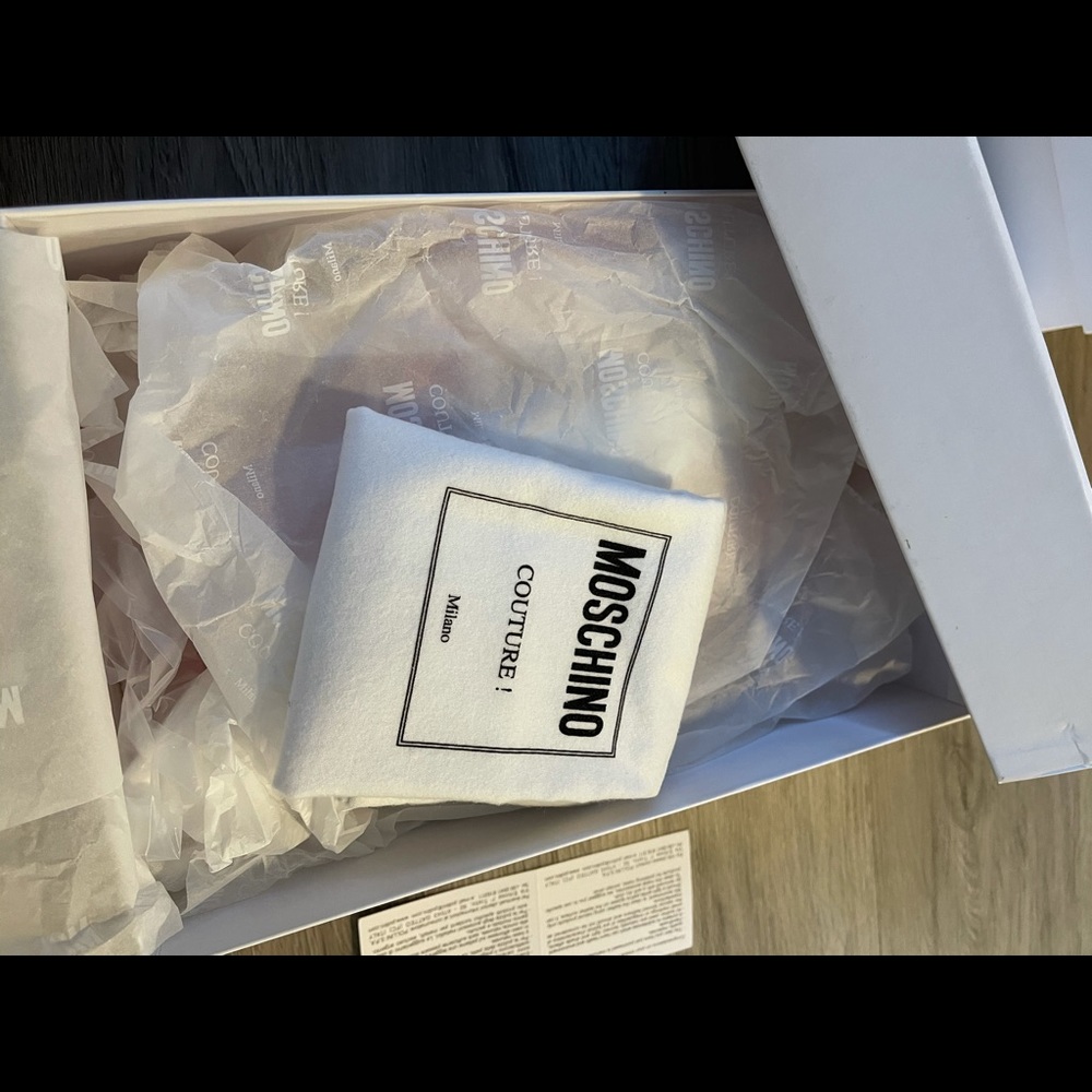 Moschino shoes - Picture 3 of 6